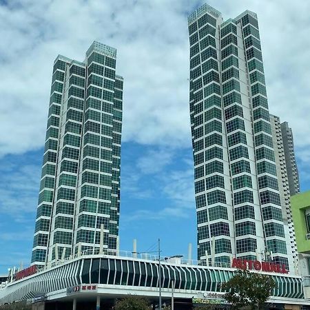 The Maritime Suite @ Panoramic Duplex 海景の家 Jelutong Bagian luar foto