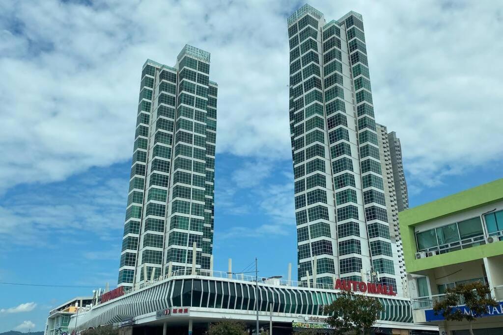 The Maritime Suite @ Panoramic Duplex 海景の家 Jelutong Bagian luar foto