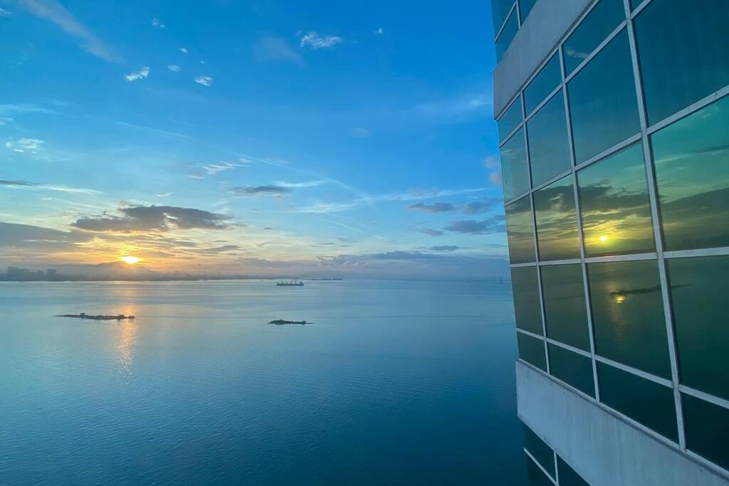 The Maritime Suite @ Panoramic Duplex 海景の家 Jelutong Bagian luar foto